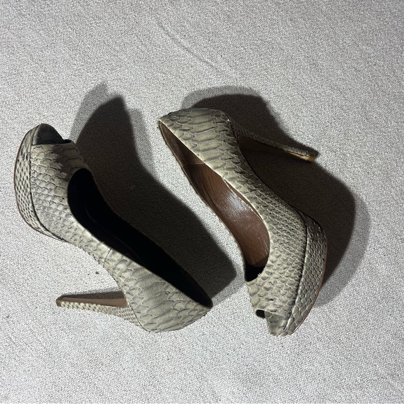 Zara Neutral Snakeskin Peep Toe Pump - Picture 5 of 9